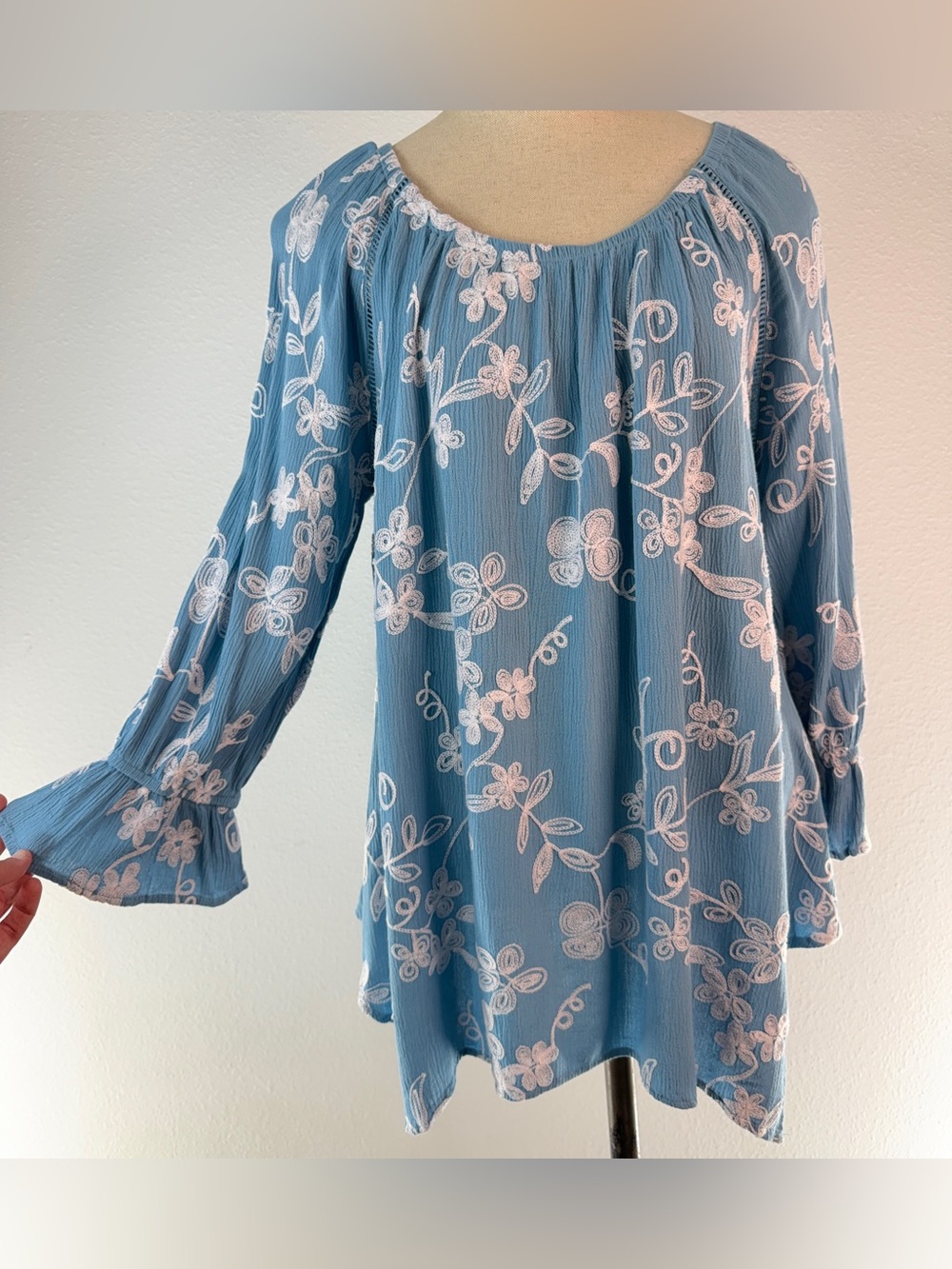 Liv Los Angeles Boho Floral Embroidered Tunic Top Bell Sleeve Indie CottageFairy